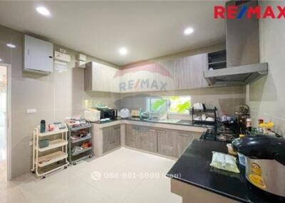 262 Sqm., 4 Beds Townhouse listed for ฿ 11,900,000.