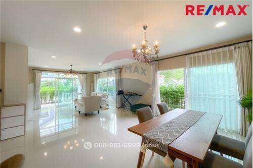 262 Sqm., 4 Beds Townhouse listed for ฿ 11,900,000.