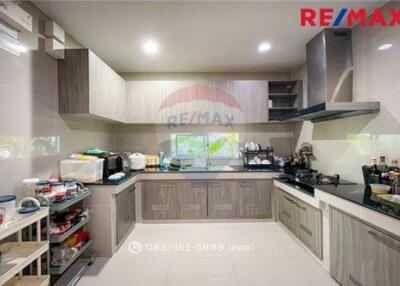 262 Sqm., 4 Beds Townhouse listed for ฿ 11,900,000.