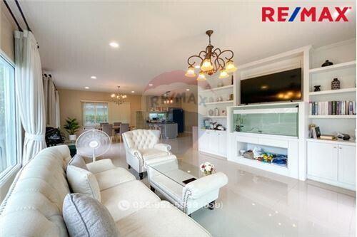 262 Sqm., 4 Beds Townhouse listed for ฿ 11,900,000.