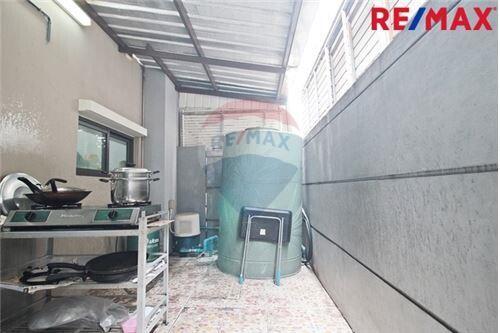 170 Sqm., 3 Beds Townhouse listed for ฿ 4,200,000.