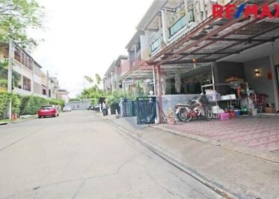 170 Sqm., 3 Beds Townhouse listed for ฿ 4,200,000.