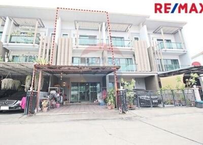 170 Sqm., 3 Beds Townhouse listed for ฿ 4,200,000.