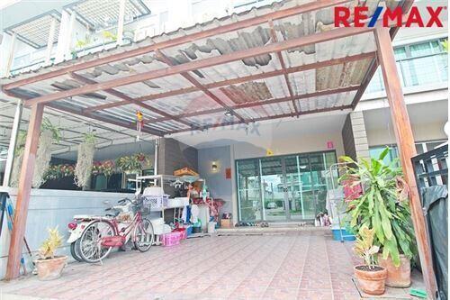 170 Sqm., 3 Beds Townhouse listed for ฿ 4,200,000.