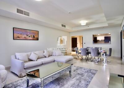 Beautiful 2BR Furnished Vacant Palm View