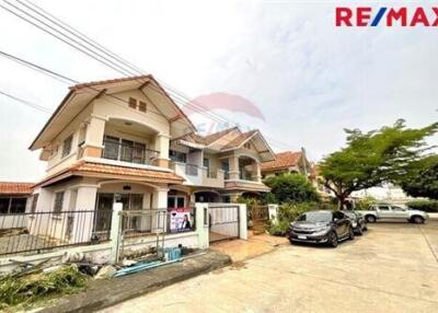 150 Sqm., 3 Beds Townhouse listed for ฿ 2,150,000.