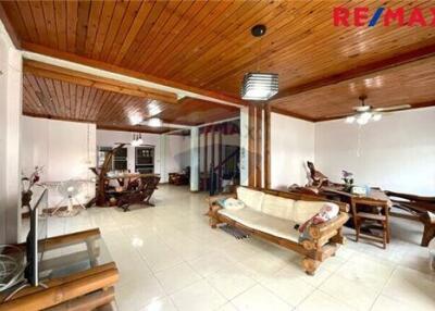 150 Sqm., 3 Beds Townhouse listed for ฿ 2,150,000.