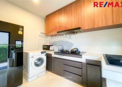 185 Sqm., 4 Beds Townhouse listed for ฿ 37,000./Month