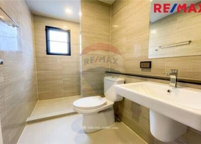 185 Sqm., 4 Beds Townhouse listed for ฿ 37,000./Month