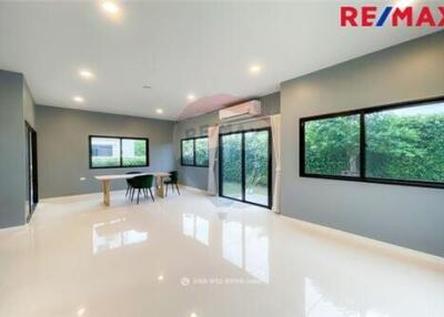 185 Sqm., 4 Beds Townhouse listed for ฿ 37,000./Month