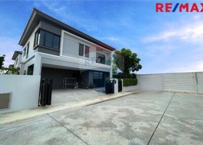 185 Sqm., 4 Beds Townhouse listed for ฿ 37,000./Month