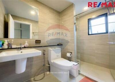 185 Sqm., 4 Beds Townhouse listed for ฿ 37,000./Month