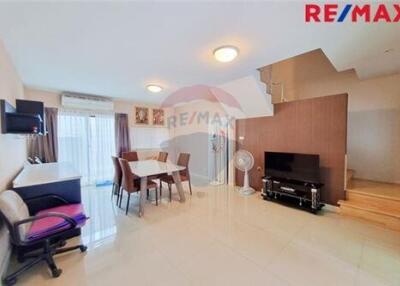 145 Sqm., 3 Beds Townhouse listed for ฿ 3,990,000.