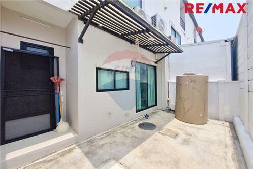 145 Sqm., 3 Beds Townhouse listed for ฿ 3,990,000.