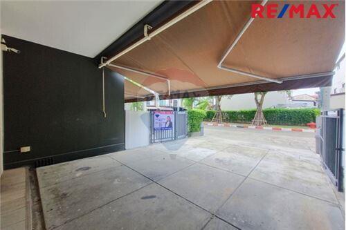 145 Sqm., 3 Beds Townhouse listed for ฿ 3,990,000.