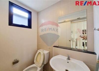 145 Sqm., 3 Beds Townhouse listed for ฿ 3,990,000.