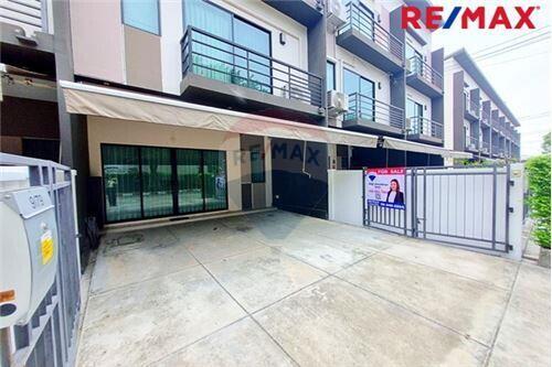 145 Sqm., 3 Beds Townhouse listed for ฿ 3,990,000.