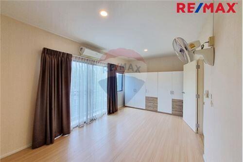 145 Sqm., 3 Beds Townhouse listed for ฿ 3,990,000.