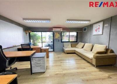 114 Sqm., 3 Beds Townhouse listed for ฿ 2,870,000.