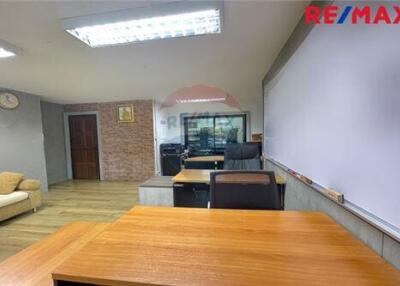 114 Sqm., 3 Beds Townhouse listed for ฿ 2,870,000.