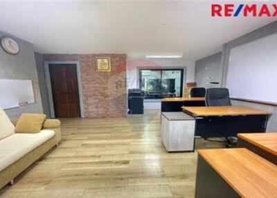 114 Sqm., 3 Beds Townhouse listed for ฿ 2,870,000.