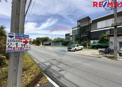 2,739 Sqm. Land listed for ฿ 30,000,000.