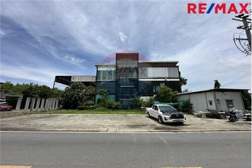 2,739 Sqm. Land listed for ฿ 30,000,000.