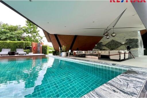 210 Sqm., 4 Beds Townhouse listed for ฿ 17,900,000.