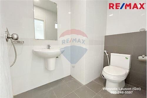 33 Sqm., 1 Bed Condo listed for ฿ 1,990,000.