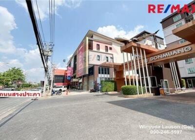 33 Sqm., 1 Bed Condo listed for ฿ 1,990,000.