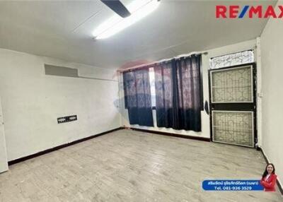 90 Sqm., 2 Beds Townhouse listed for ฿ 2,000,000.