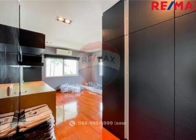 191 Sqm., 3 Beds Townhouse listed for ฿ 11,500,000.