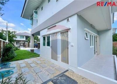 270 Sqm., 3 Beds Townhouse listed for ฿ 12,950,000.