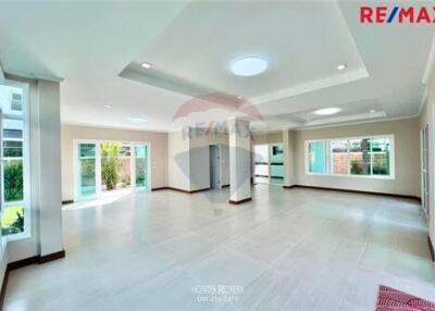 270 Sqm., 3 Beds Townhouse listed for ฿ 12,950,000.