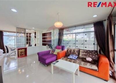 170 Sqm., 3 Beds Townhouse listed for ฿ 3,350,000.