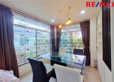 170 Sqm., 3 Beds Townhouse listed for ฿ 3,350,000.