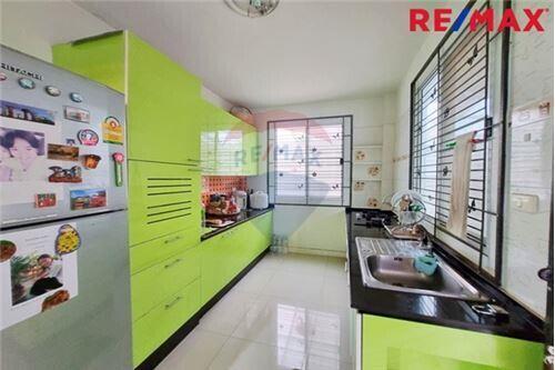 170 Sqm., 3 Beds Townhouse listed for ฿ 3,350,000.