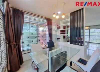 170 Sqm., 3 Beds Townhouse listed for ฿ 3,350,000.