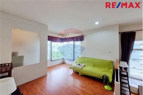 170 Sqm., 3 Beds Townhouse listed for ฿ 3,350,000.