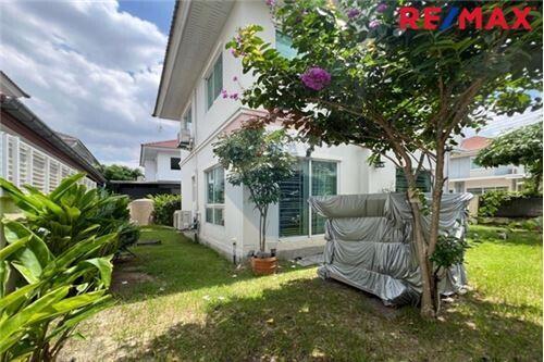 128 Sqm., 3 Beds Townhouse listed for ฿ 4,200,000.