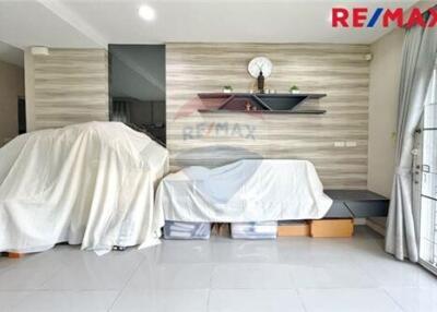 128 Sqm., 3 Beds Townhouse listed for ฿ 4,200,000.