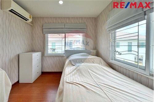 128 Sqm., 3 Beds Townhouse listed for ฿ 4,200,000.