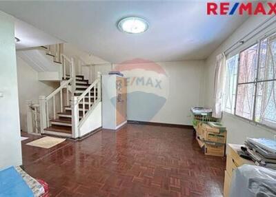 190 Sqm., 3 Beds Townhouse listed for ฿ 3,490,000.