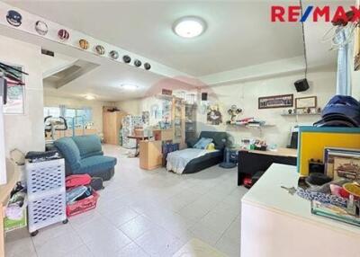 190 Sqm., 3 Beds Townhouse listed for ฿ 3,490,000.