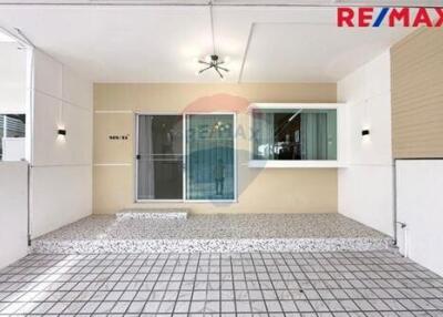 77 Sqm., 2 Beds Townhouse listed for ฿ 2,350,000.