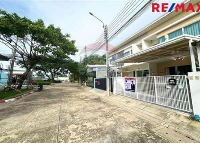 77 Sqm., 2 Beds Townhouse listed for ฿ 2,290,000.