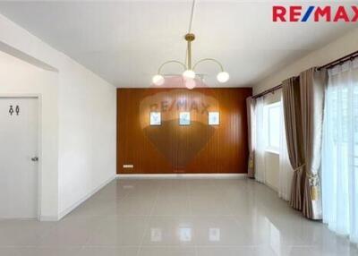 77 Sqm., 2 Beds Townhouse listed for ฿ 2,350,000.