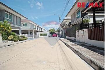 114 Sqm., 3 Beds Townhouse listed for ฿ 3,300,000.