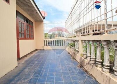 2 Sqm., 3 Beds Townhouse listed for ฿ 3,790,000.