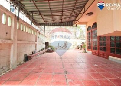 2 Sqm., 3 Beds Townhouse listed for ฿ 3,790,000.